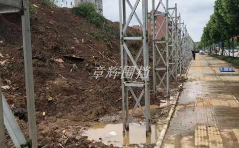 簡易圍擋如何考慮可持續發展的要求？