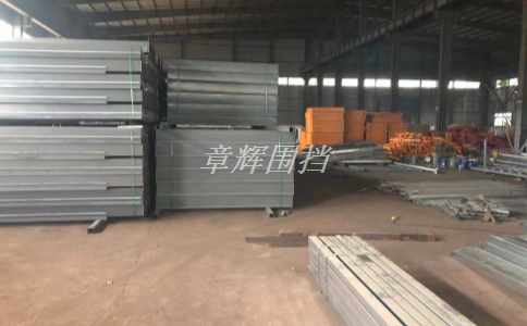 簡易圍擋在城市軌道交通系統建設中的應用效果如何？（城市軌道交通系統中簡易圍擋的隔離和安全保護作用）